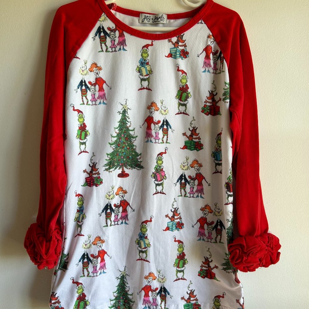 Jets and Jewels size 8 Grinch raglan shirt with ruffle sleeves
